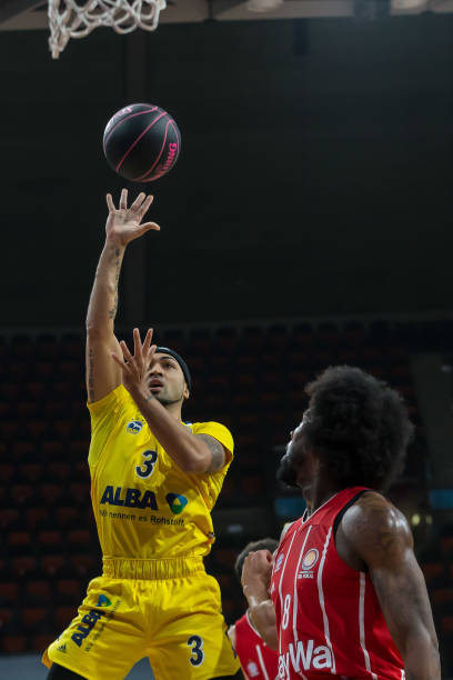 后场断球后 后场断球后